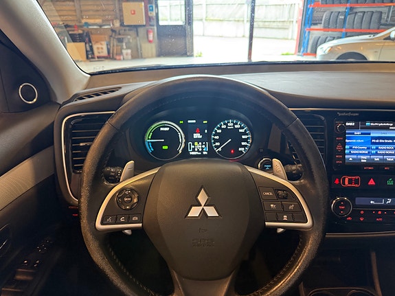 Mitsubishi Outlander 12 of 29
