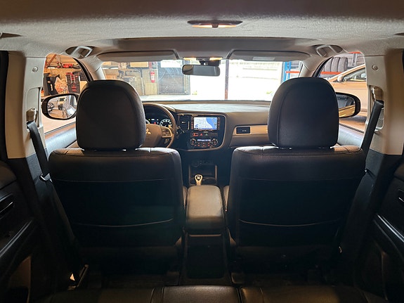 Mitsubishi Outlander 23 of 29