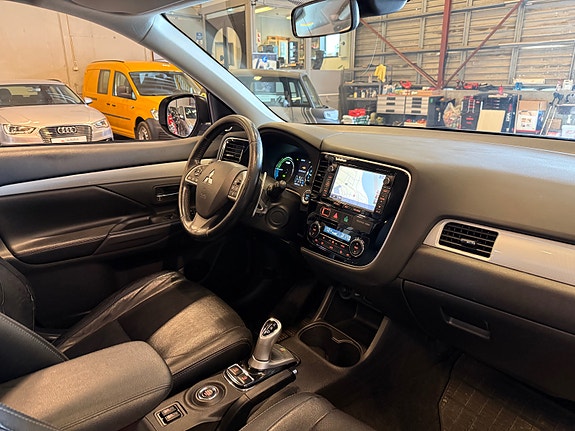 Mitsubishi Outlander 29 of 29