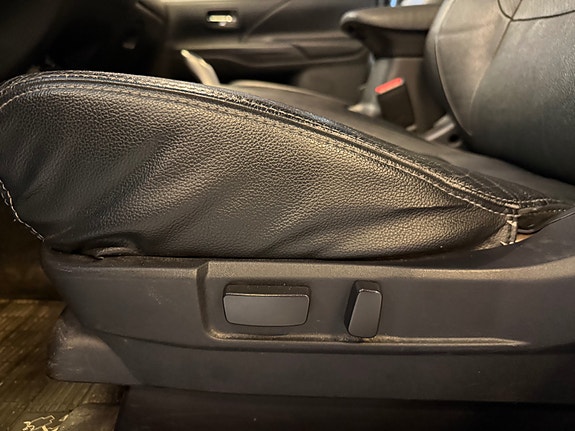 Mitsubishi Outlander 18 of 29