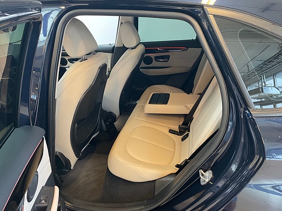 BMW 2-Serie 9 of 26