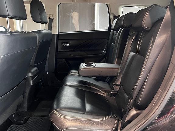 Mitsubishi Outlander 25 of 30