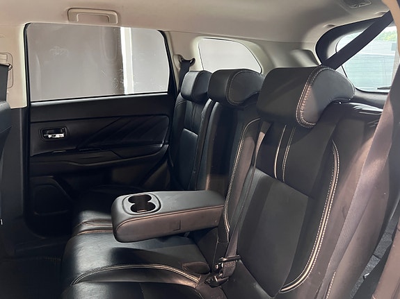 Mitsubishi Outlander 30 of 30
