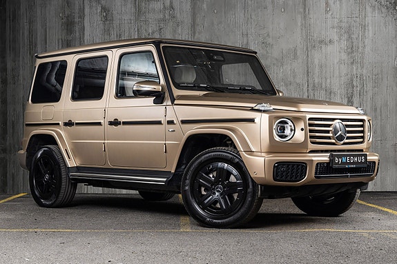 Mercedes-Benz G580 2 of 30