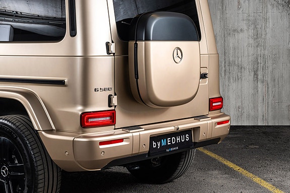 Mercedes-Benz G580 10 of 30