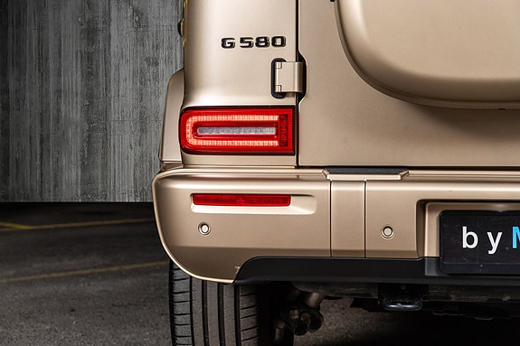 Mercedes-Benz G580 12 of 30