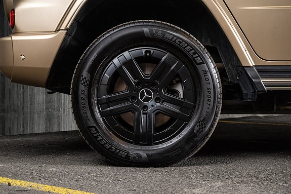 Mercedes-Benz G580 18 of 30