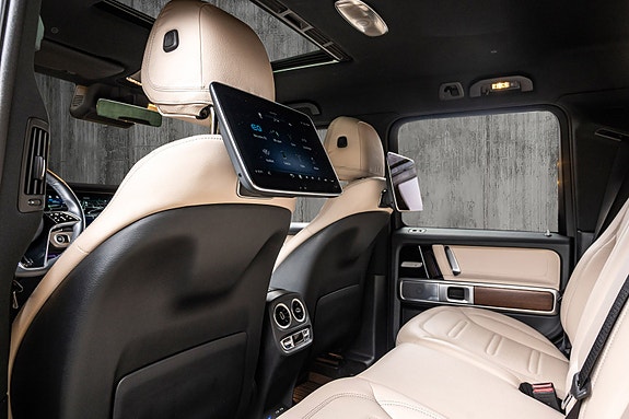 Mercedes-Benz G580 26 of 30