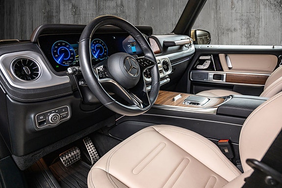 Mercedes-Benz G580 23 of 30