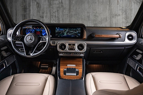 Mercedes-Benz G580 29 of 30