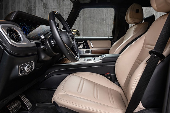 Mercedes-Benz G580 24 of 30
