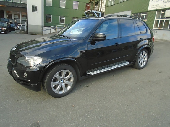 BMW X5 2 of 5