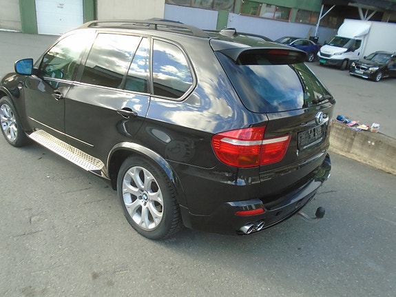 BMW X5 3 of 5
