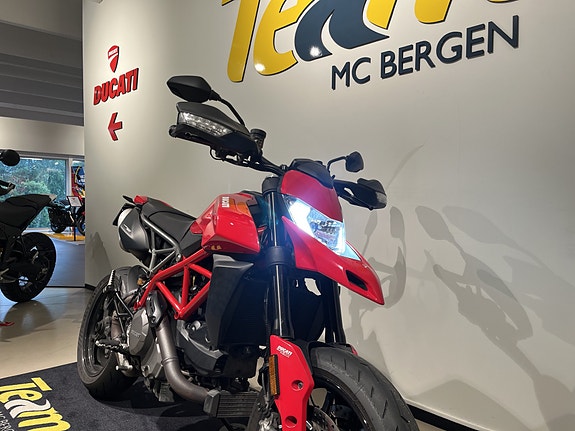 Ducati Hypermotard 950 5 of 15