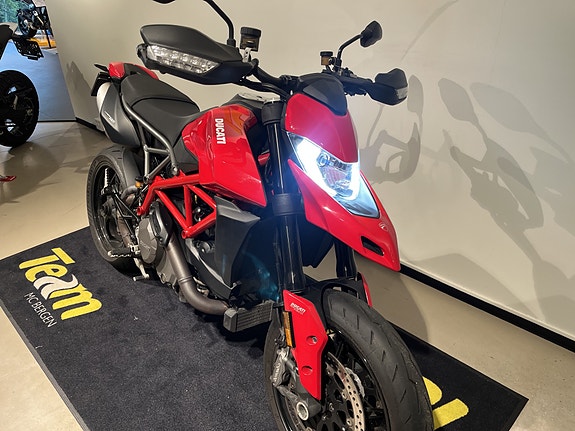 Ducati Hypermotard 950 4 of 15