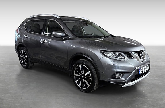Nissan X-Trail 3 of 5