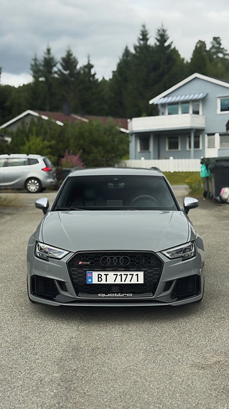 Audi RS3 2 of 5