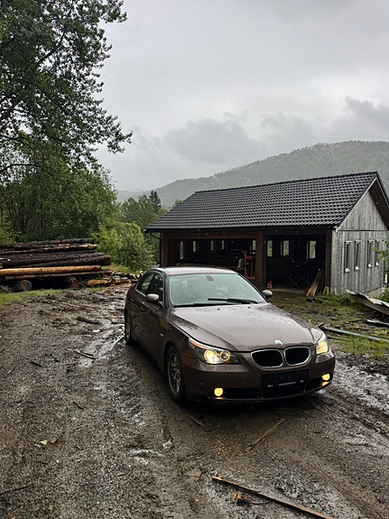 BMW 525d 27 of 28