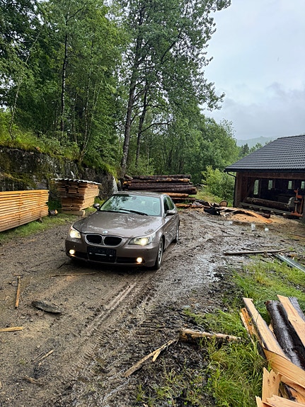 BMW 525d 26 of 28