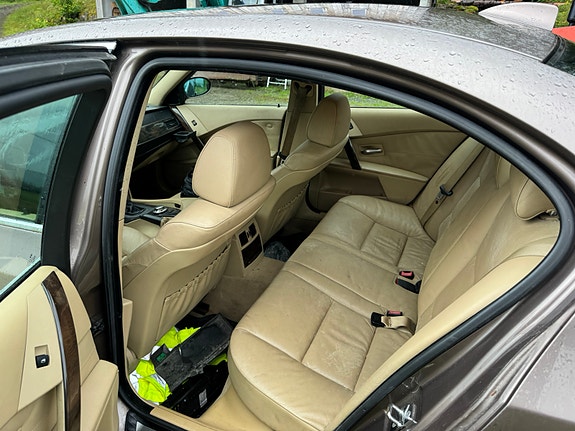 BMW 525d 8 of 28