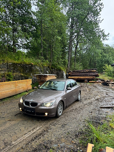 BMW 525d 25 of 28