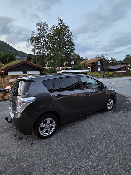 Toyota Verso 3 of 5