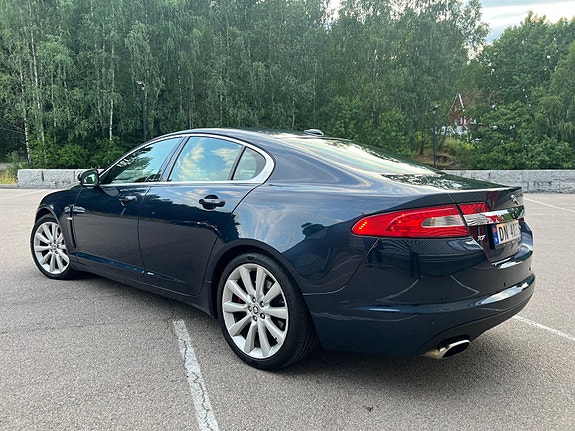 Jaguar XF 9 of 14