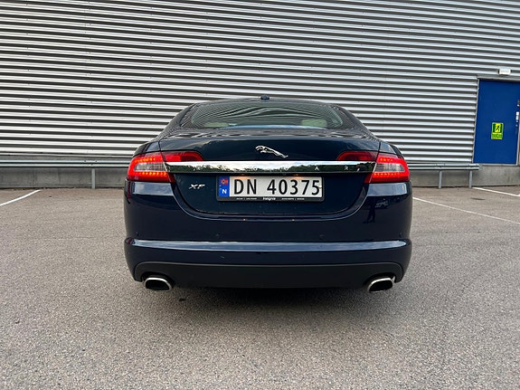 Jaguar XF 11 of 14