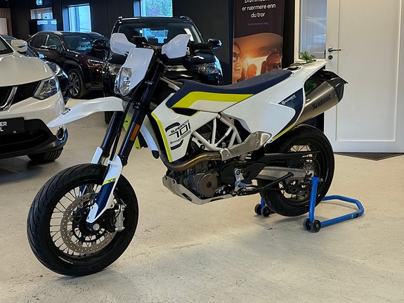 Husqvarna 701 Supermoto 8 of 14