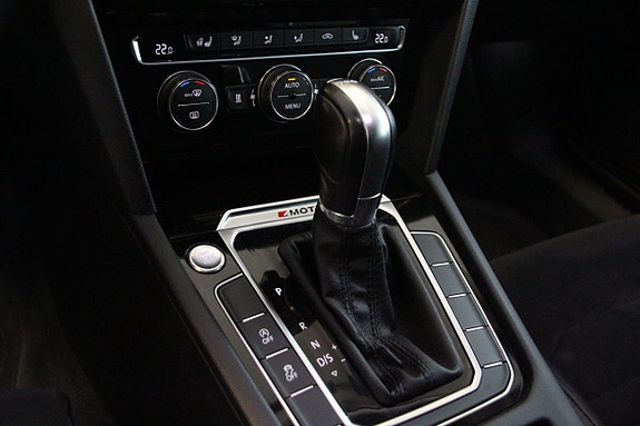 Volkswagen Passat 20 of 30