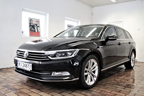 Volkswagen Passat 5 of 30