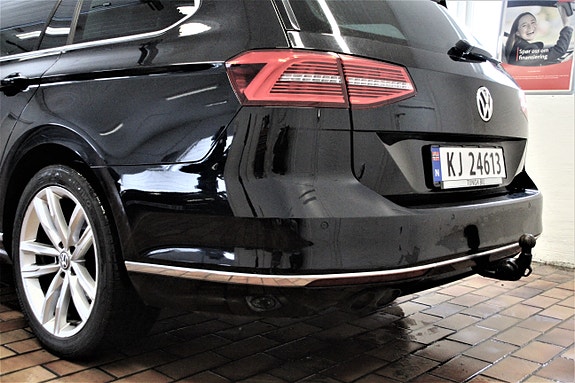 Volkswagen Passat 8 of 30