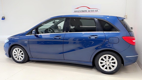 Mercedes-Benz B180 4 of 22