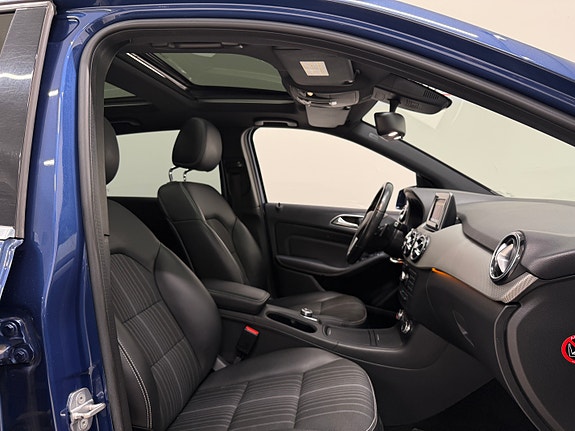 Mercedes-Benz B180 16 of 22