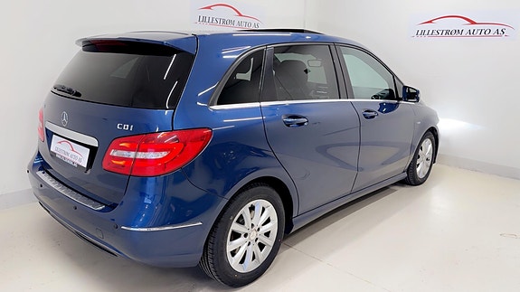 Mercedes-Benz B180 11 of 22