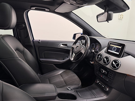 Mercedes-Benz B180 17 of 22