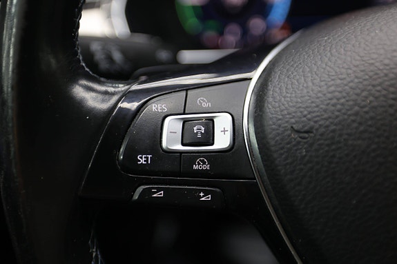 Volkswagen Passat 29 of 30