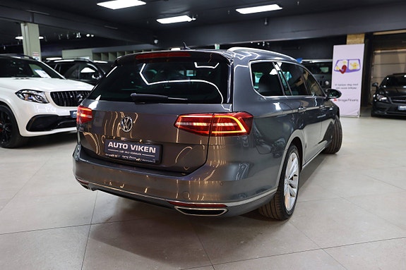Volkswagen Passat 8 of 30