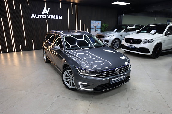 Volkswagen Passat 10 of 30
