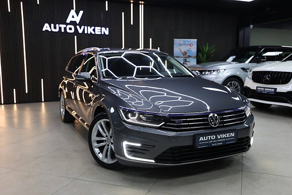 Volkswagen Passat 2 of 30
