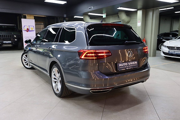 Volkswagen Passat 6 of 30