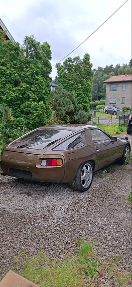 Porsche 928 3 of 28