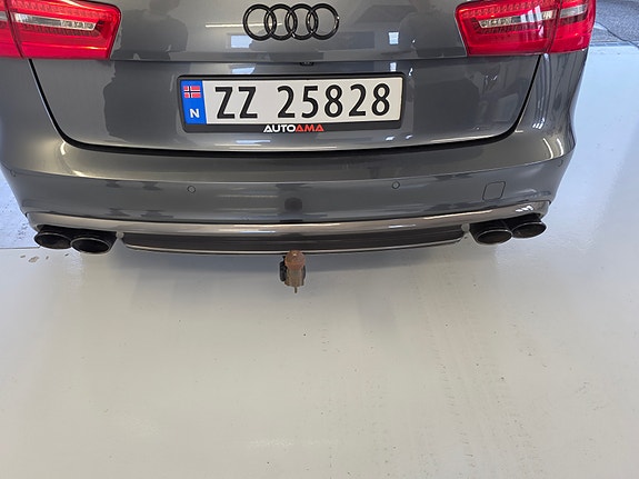 Audi A6 2 of 29