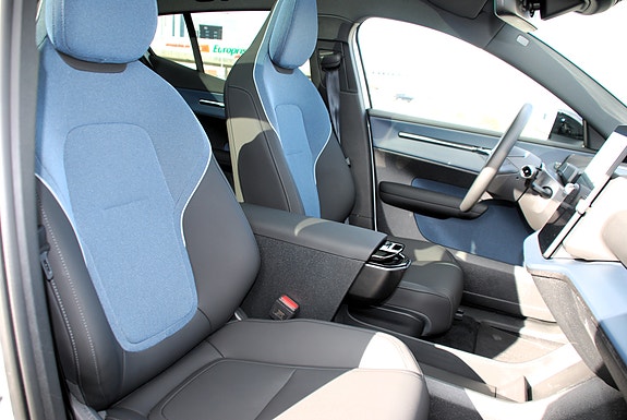 Volvo EX30 15 of 24