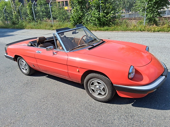 Alfa Romeo Spider 10 of 30