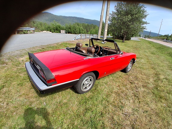 Alfa Romeo Spider 8 of 30