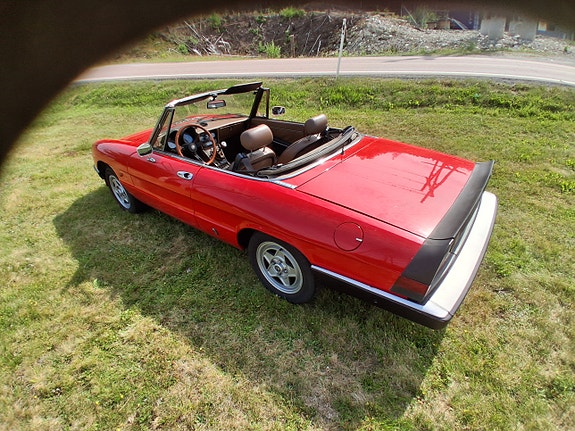 Alfa Romeo Spider 4 of 30