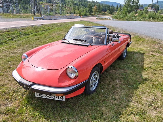 Alfa Romeo Spider 17 of 30