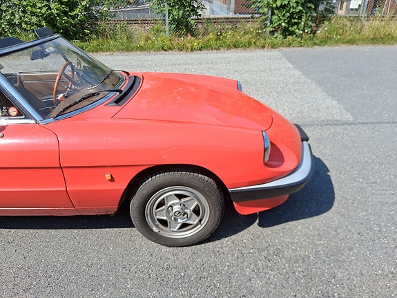 Alfa Romeo Spider 7 of 30