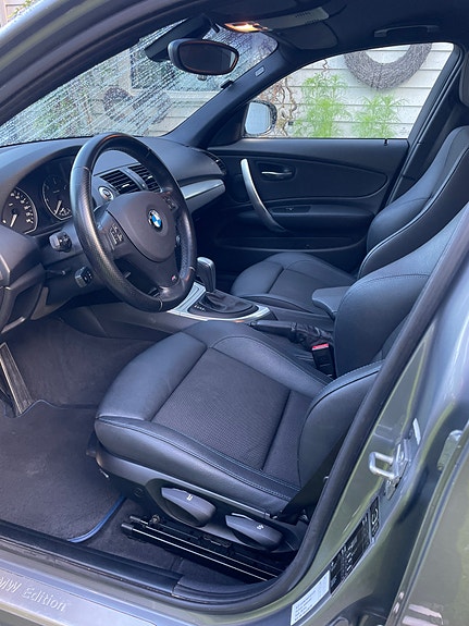 BMW 118d 14 of 17